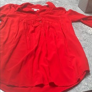 Red maternity shirt